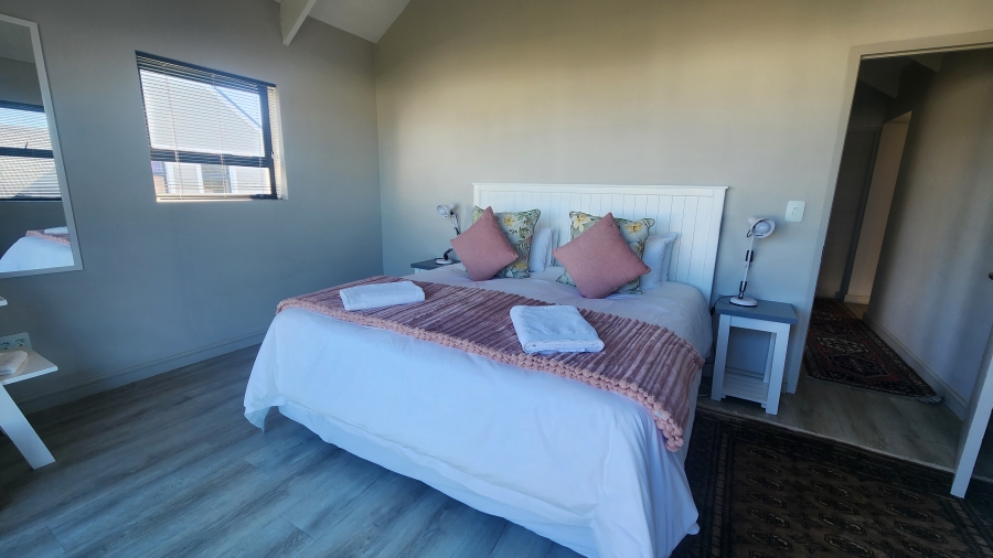 4 Bedroom Property for Sale in Westcliff Western Cape
